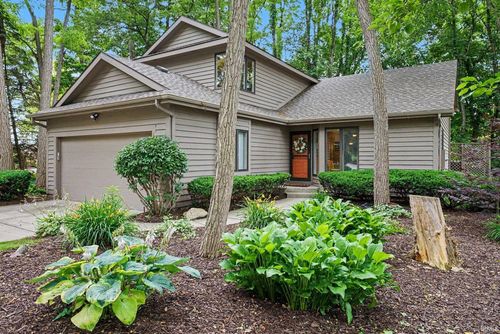 17991 Sable Ridge Dr, South Bend, IN, 46635-1061 | Card Image