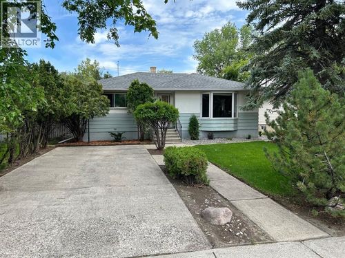 208 23 St S, Lethbridge, AB, T1J3M6 | Card Image