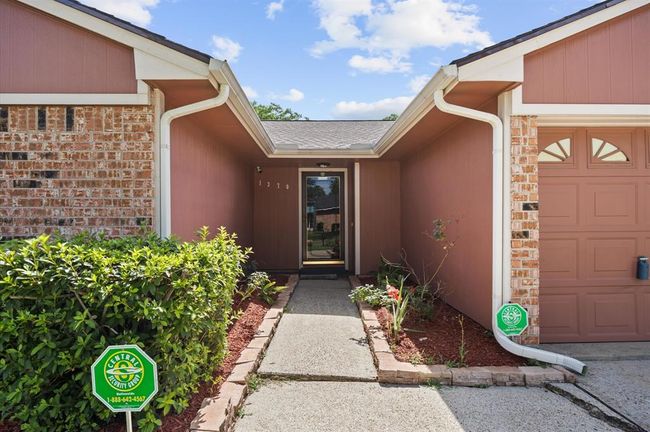 1370 Stevenage Ln, House other with 3 bedrooms, 2 bathrooms and 2 parking in Channelview TX | Image 4