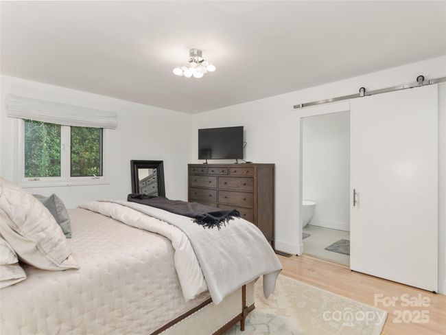 Primary Bedroom | Image 18