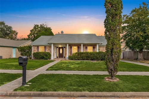 6606 Dusty Dawn Dr, Houston, TX, 77086-2114 | Card Image