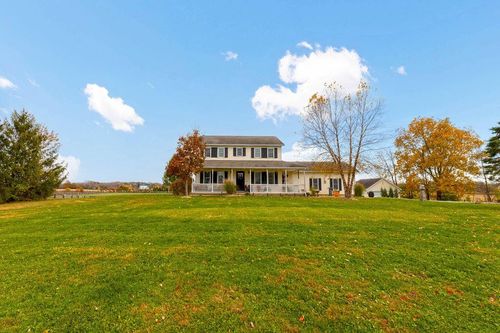 7560 Clover Valley Rd Nw, Johnstown, OH, 43031-7500 | Card Image