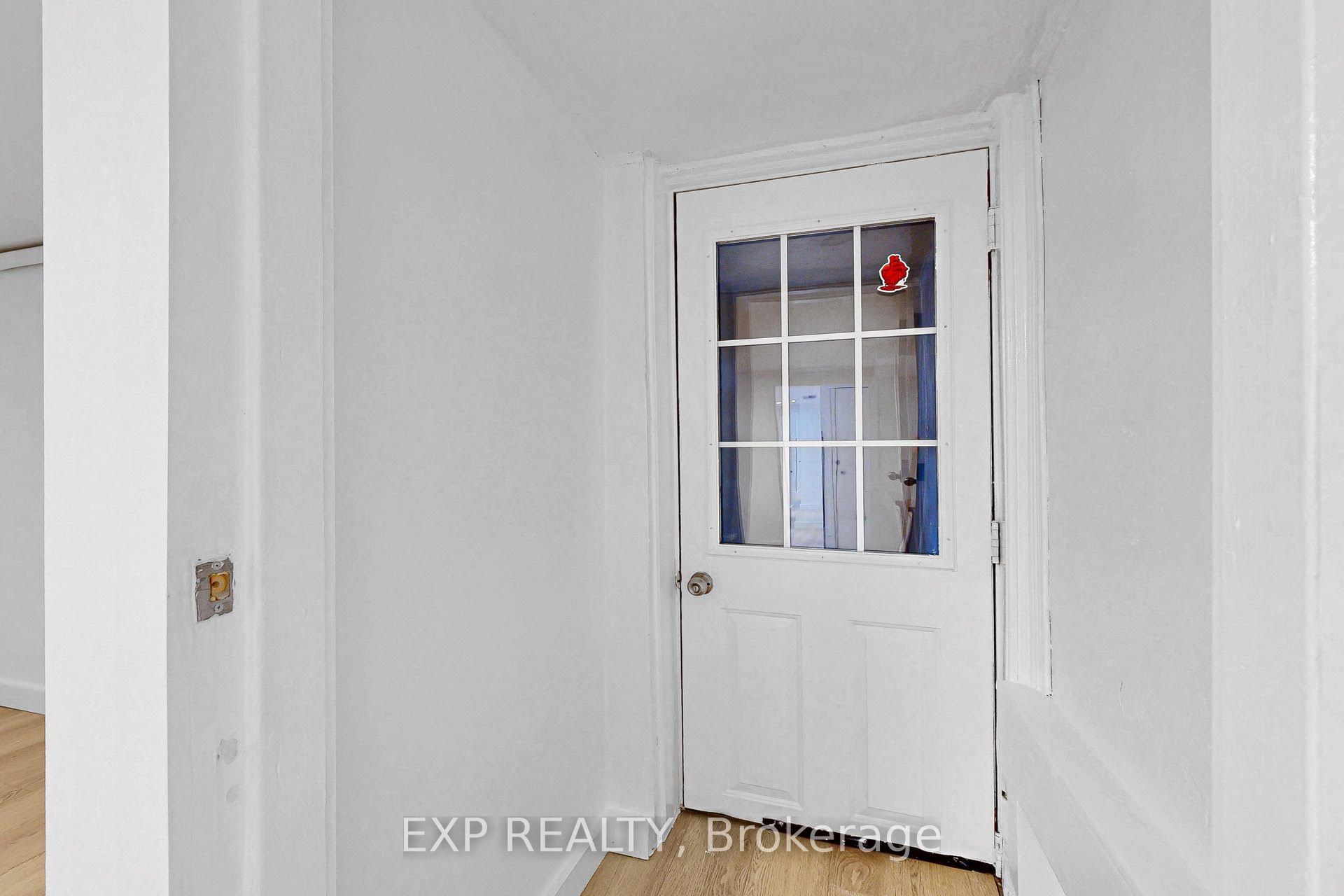 Residential Lease in Toronto C02 3