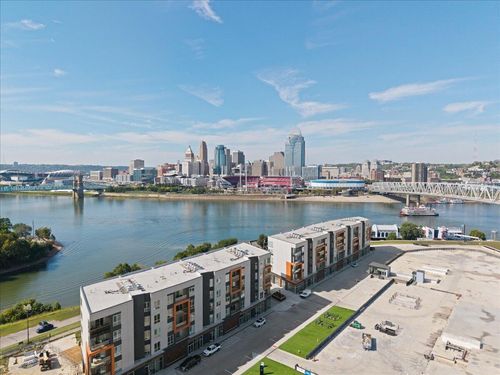 312-600 Ovation Way, Newport, KY, 41071-8880 | Card Image