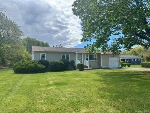 16400 County Road 48, Cutchogue, NY, 11935-1079 | Card Image