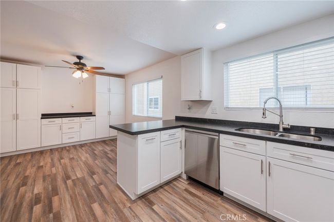 UNIT-11 - 2254 Gaviota Ave, Condo with 2 bedrooms, 3 bathrooms and 2 parking in Signal Hill CA | Image 24
