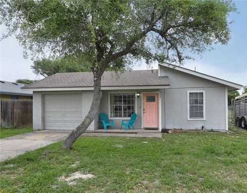 959 S 9th St, Aransas Pass, TX, 78336-3821 | Card Image