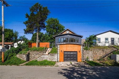 352 N 32nd St, Kansas City, KS, 66102-4521 | Card Image