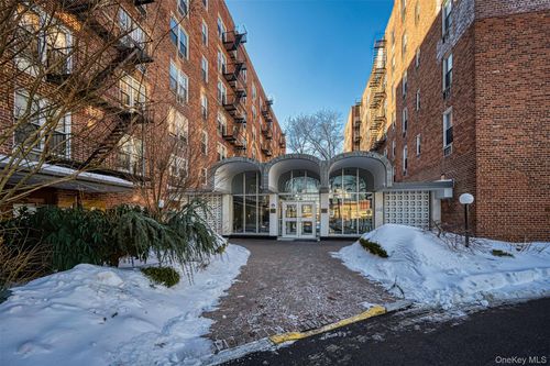 apt-6g-54 Little Neck Pkwy, Little Neck, NY, 11362-2210 | Card Image