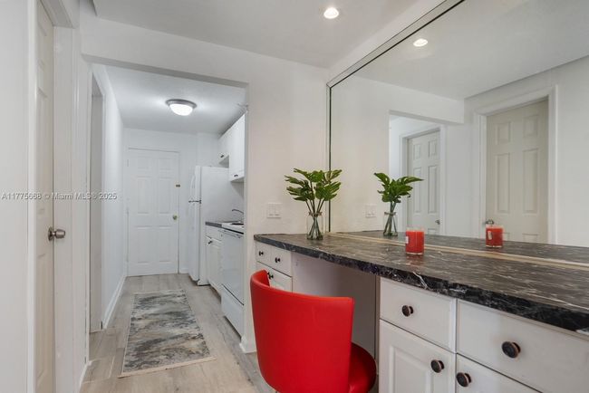 APT-108 - 7904 West Dr, Condo with 1 bedrooms, 1 bathrooms and null parking in North Bay Village FL | Image 7