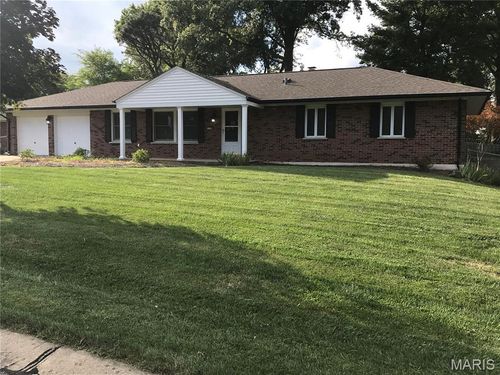 11107 Leisure Ln, Saint Louis, MO, 63146-5308 | Card Image