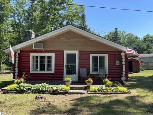 2374 Thompson St, Prescott, MI, 48756-9648 | Card Image