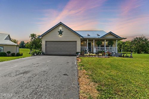 402 Putters Ct, Church Hill, TN, 37642-3625 | Card Image