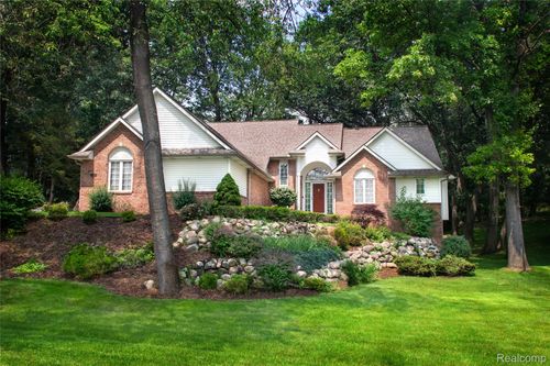 7781 Partridge Hill Dr, Brighton, MI, 48116-8291 | Card Image