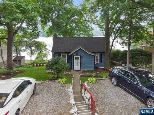 137 Lakeview Ave, Ringwood, NJ, 07456-2108 | Card Image