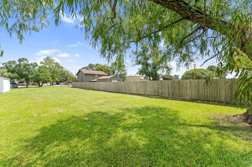 3256 Bernard St, La Porte, TX, 77571-3890 | Card Image