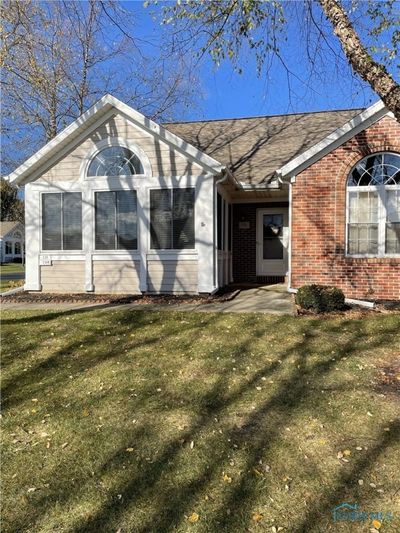 158 Summerfield Boulevard, Condo with 3 bedrooms, 2 bathrooms and 2 parking in Bowling Green OH | Image 1