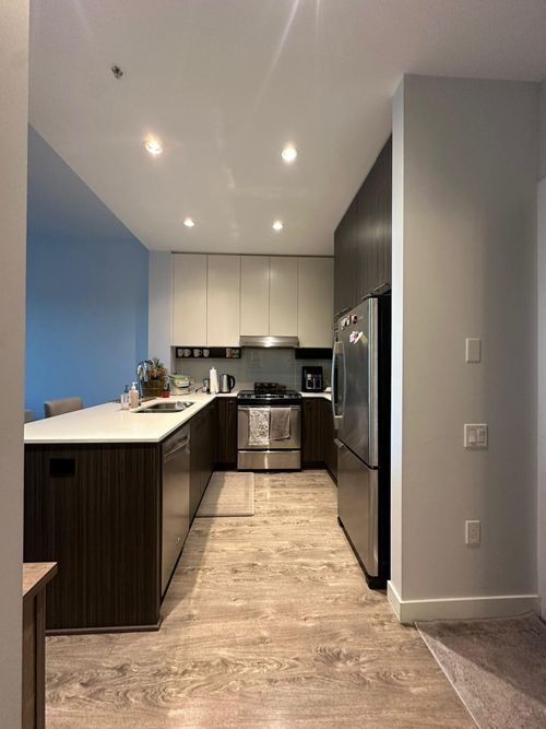 402-618 Como Lake Ave, Coquitlam, BC, V3J0G1 | Card Image