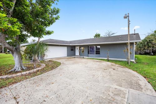 2550 Se Hemsing St, Port Saint Lucie, FL, 34984-5224 | Card Image