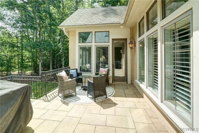 Raised terrace | Image 17