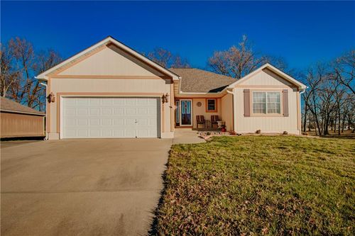 2209 Jil St, Harrisonville, MO, 64701-3210 | Card Image