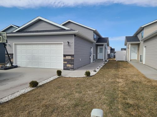 3365 Maple Leaf Loop S, Fargo, ND, 58104-7851 | Card Image