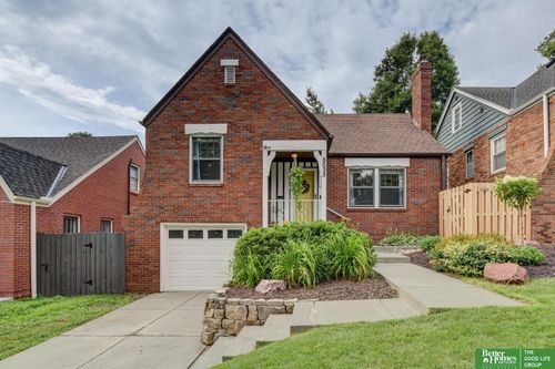 5035 Charles St, Omaha, NE, 68132-1443 | Card Image