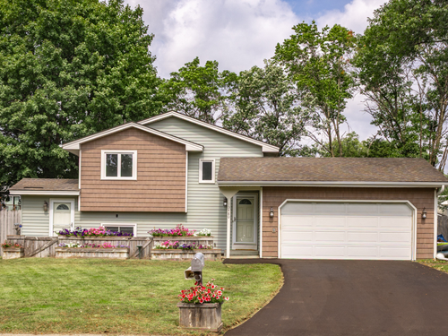 13480 Wellington Ct, Champlin, MN, 55316-1052 | Card Image