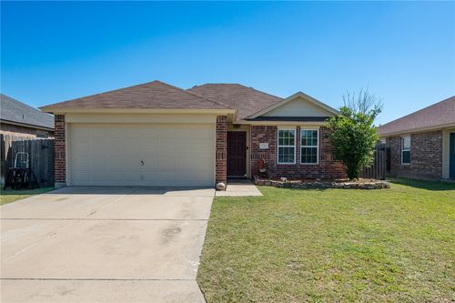 1522 W Nelson Ave, Aransas Pass, TX, 78336-1836 | Card Image