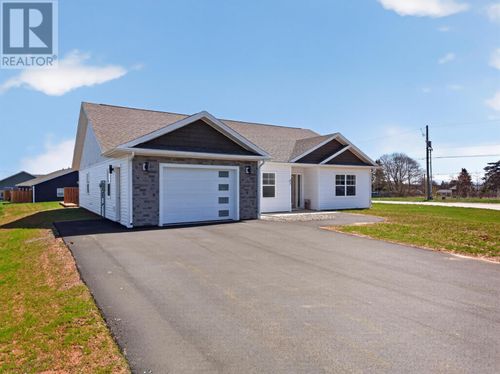31 Loggie Dr, Summerside, PE, C1N0N9 | Card Image