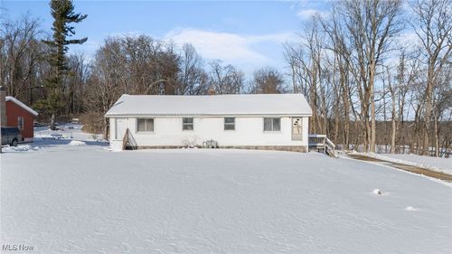 12490 Kinsman Road, Burton, OH, 44021 | Card Image