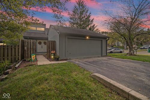 640 Blossom Dr, Avon, IN, 46123-8331 | Card Image