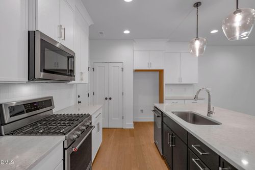 968 Double Helix Rd, Apex, NC, 27523-6804 | Card Image