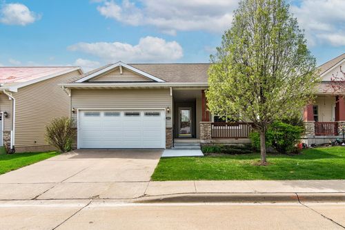 13016 Iltis Dr, Urbandale, IA, 50323-2577 | Card Image