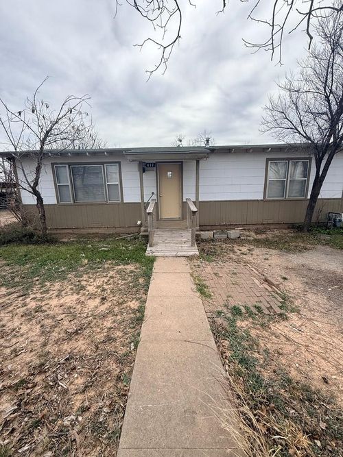 417 W Ave V, San Angelo, TX, 76903 | Card Image