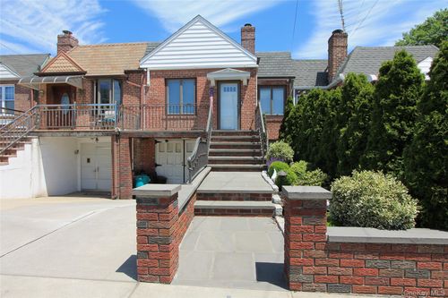 57-65 81st St, Middle Village, NY, 11379-5320 | Card Image