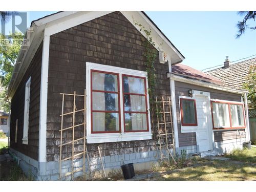 667 72nd Ave, Grand Forks, BC, V0H1H4 | Card Image