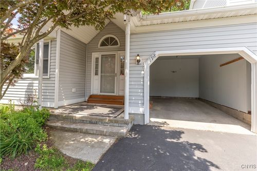 198 Timber Wolf Cir, Syracuse, NY, 13209-2208 | Card Image