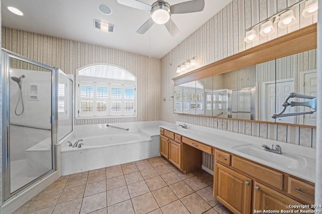 2029 Crown Ridge Dr, House other with 4 bedrooms, 3 bathrooms and null parking in Kerrville TX | Image 27