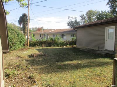 1102 S 10 Th Street, House other with 2 bedrooms, 1 bathrooms and null parking in Pekin IL | Image 3