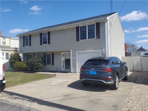 35 Ferncliff Ave, North Providence, RI, 02911-1724 | Card Image