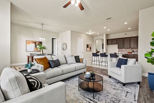 7203 Fallen Crest Ln, Arlington, TX, 76001-6682 | Card Image