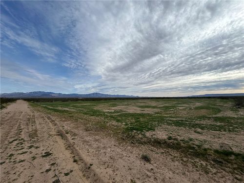 0000 W Encanto Dr, Golden Valley, AZ, 86413 | Card Image