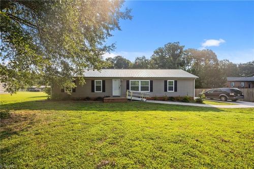 737 Westerly Park Rd, Eden, NC, 27288-7866 | Card Image