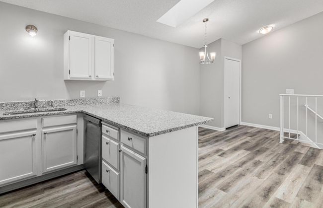 Kitchen & Dining Room | Image 20