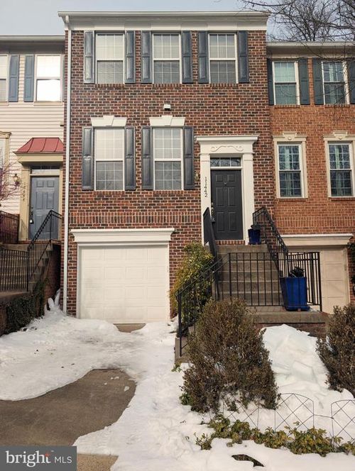 11442 Heritage Commons Way, Reston, VA, 20194-1032 | Card Image