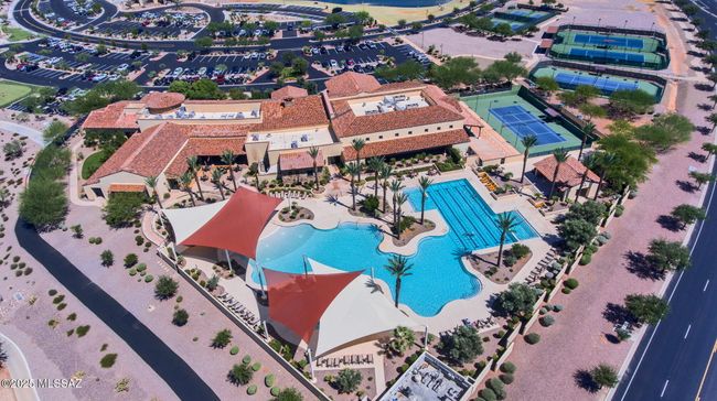 Outdoor Pool Facility | Image 37