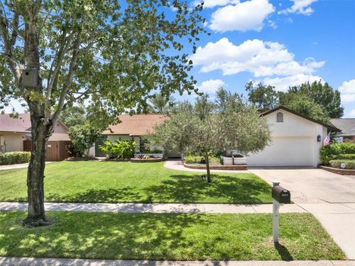 9473 Palm Tree Dr, WINDERMERE, FL, 34786-8813 | Card Image