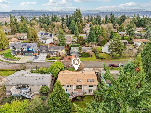 5733 155th Ave Ne, Redmond, WA, 98052-5155 | Card Image