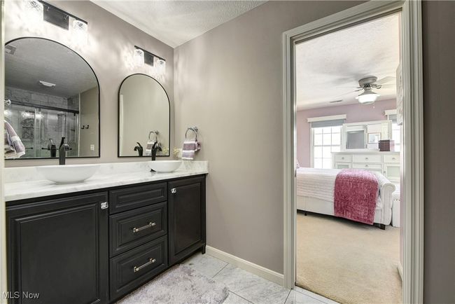 Full bathroom 2nd Floor | Image 32